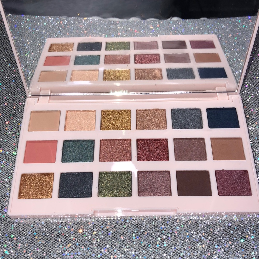 🌸Ciate London Editor Palette - New England - Picture 3 of 8